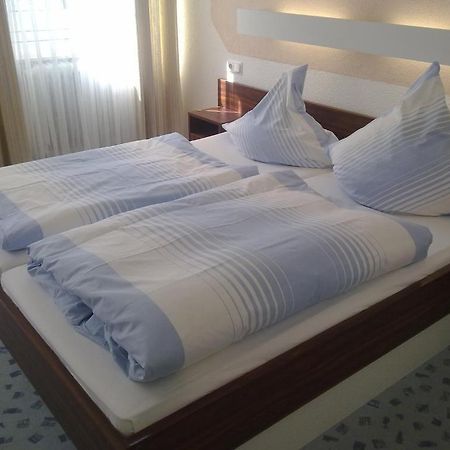 Hotel Diana Garni Bad Bertrich Habitación foto