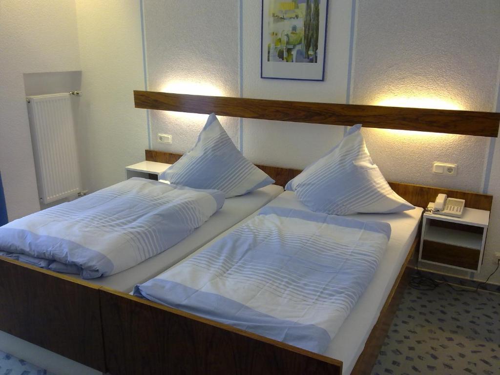 Hotel Diana Garni Bad Bertrich Habitación foto