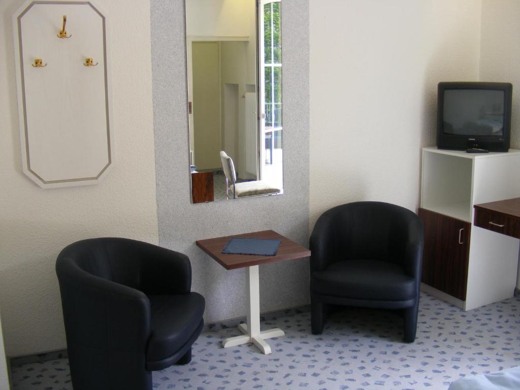 Hotel Diana Garni Bad Bertrich Habitación foto